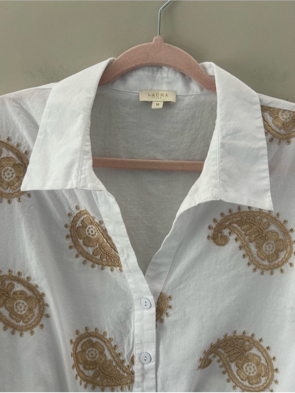 Laura White Cotton Paisley Embroidered Tie-Front Button Up Top - Picture 4 of 7